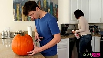 A Pornstar'S Naughty Pumpkin-Themed Encounter With Her Stepbrother