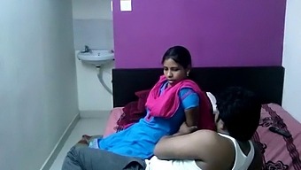 Sindhu Maria'S Sensual 32-Year-Old Performance In Indian Tamil Video