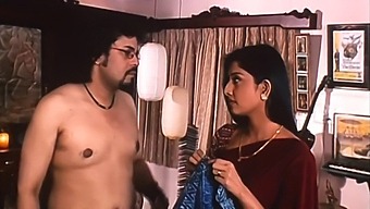 Hot Indian Babe In A Steamy 18+ Movie